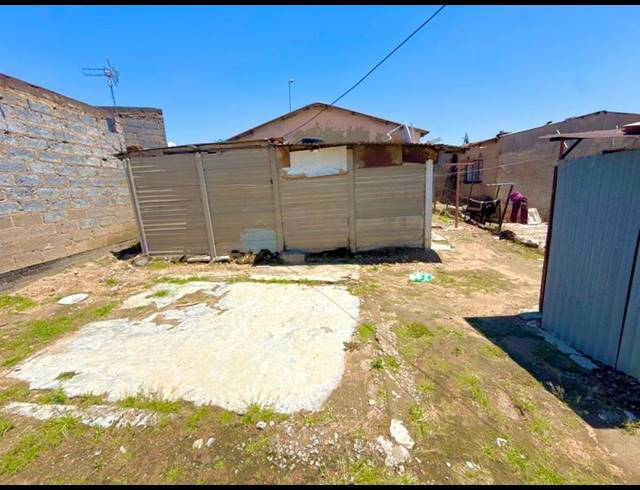 2 BEDROOM HOUSE FOR SALE IN TEMBISA CENTRAL